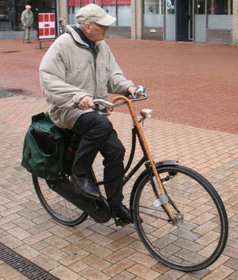 elderly_cyclist